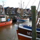 Fischerboote im Hafen von Neuharlingersiel