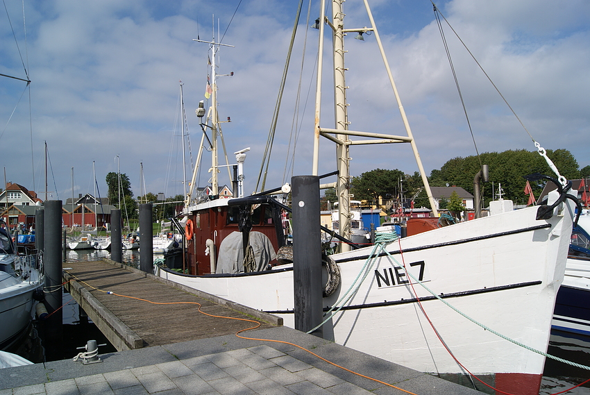 Fischerboote im Hafen von Niendorf/Ostsee, ein Ort zum träumen.