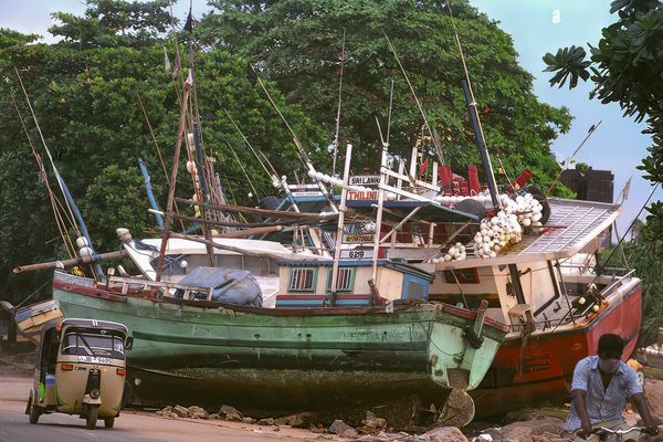 Fischerboote nach dem 2004 Tsunami in Beruwala / Fishing boats after the 2004 Tsunami in Beruwala