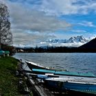 Fischerboote warten auf die Saison am Zellersee