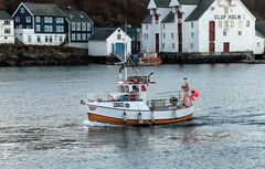 Fischereischiff - fishing vessel -