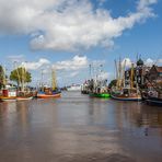 Fischerflotte im Hafen von Neuharlingersiel