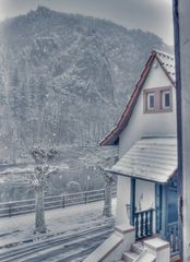 Fischerhaus im Schnee 1