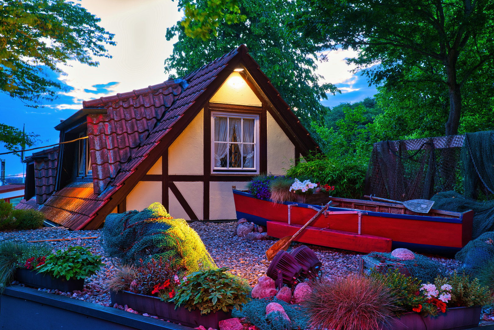 Fischerhütte am Dieksee zum Abend