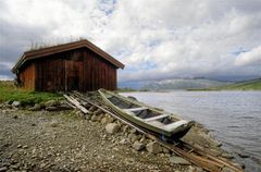 Fischerhütte in den Bergen