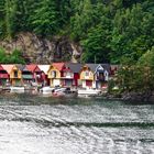 Fischerhütten am Fjord.