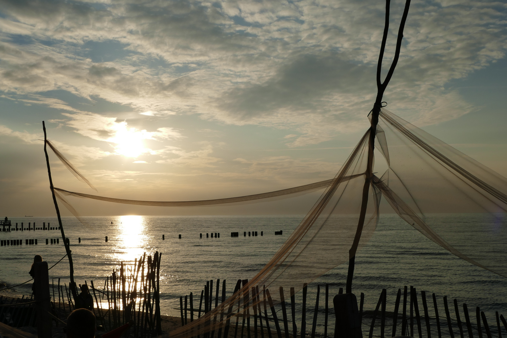 Fischernetze abends zum Trocknen aufgehängt