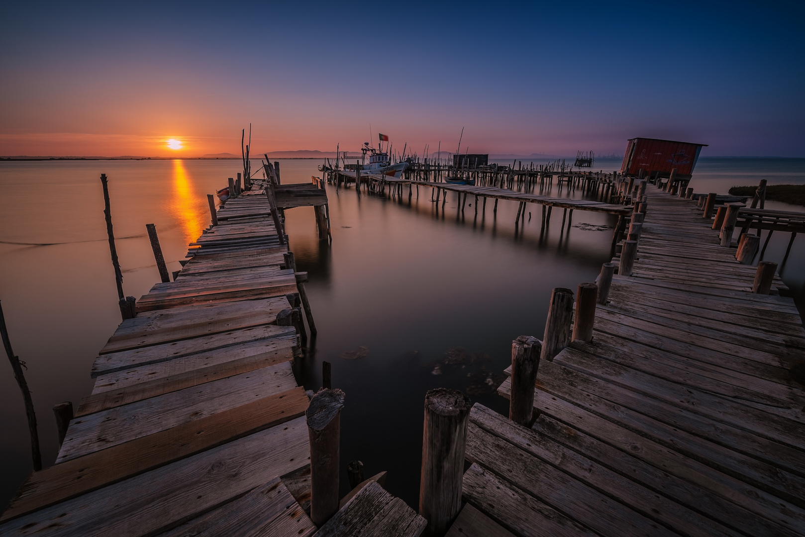 Fischerstege im Sonnenuntergang