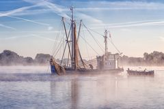 Fischkutter auf der Weser