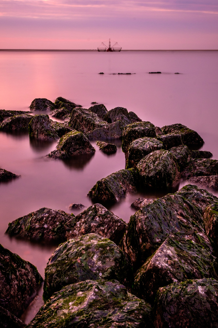 Fischkutter im Abendlicht