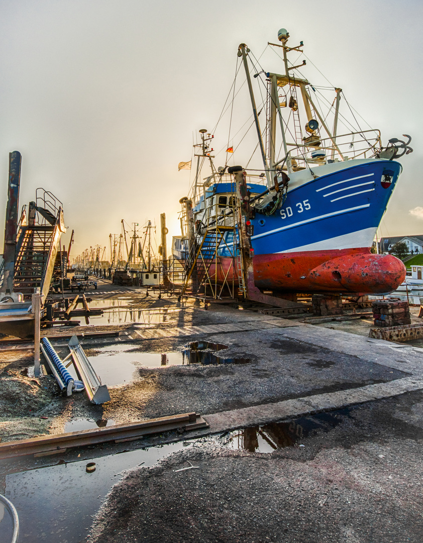 Fischkutter im Dock