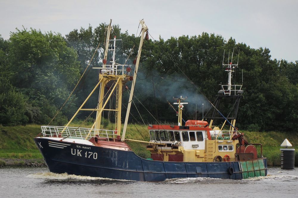 Fischkutter im Nord-Ostsee-Kanal 