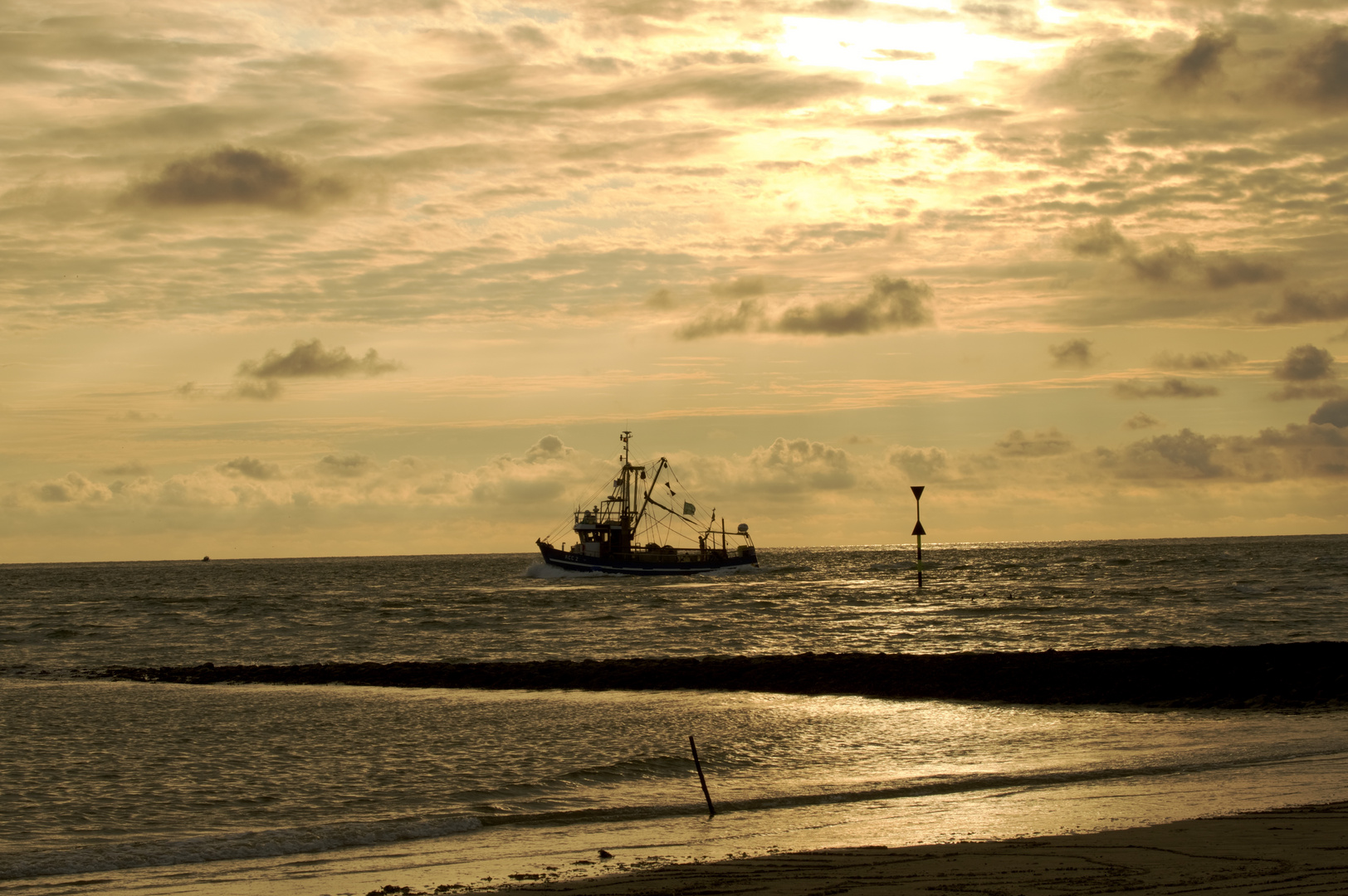 Fischkutter im Sonnenuntergang