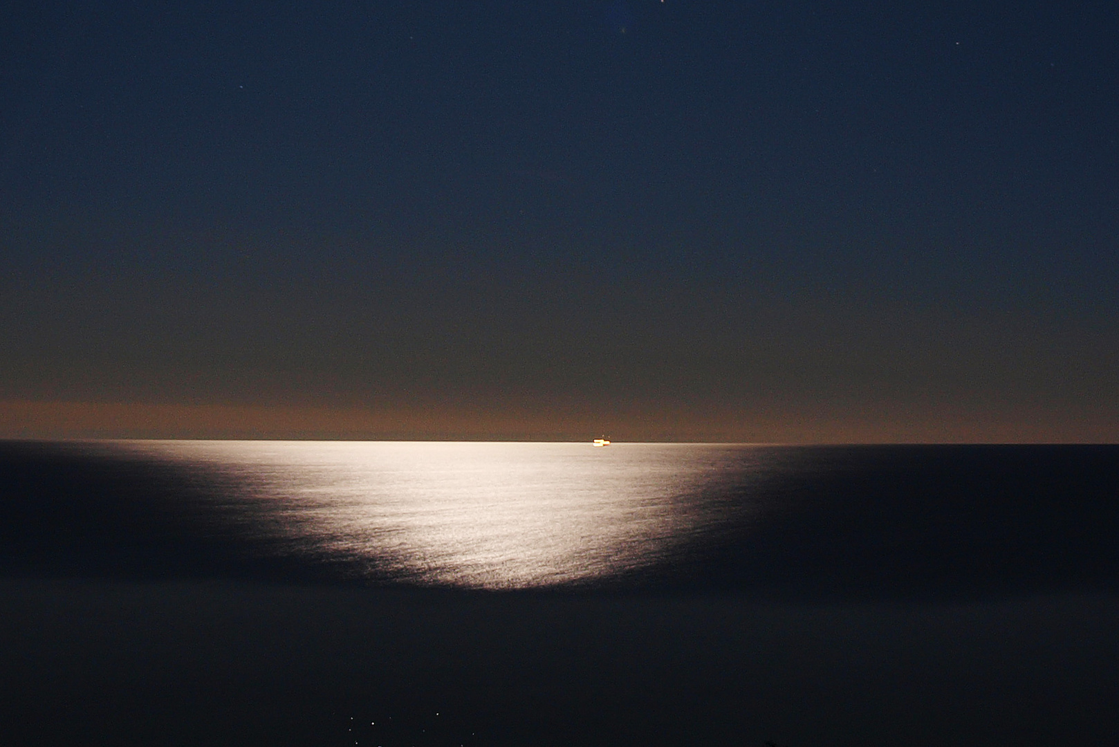 Fischkutter im Vollmondlicht vor Rönne Bornholm