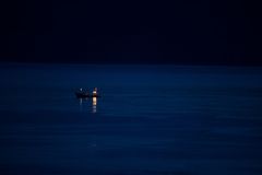 Fischkutter in der Skjálfandi-Bucht / Husavík bei Nacht