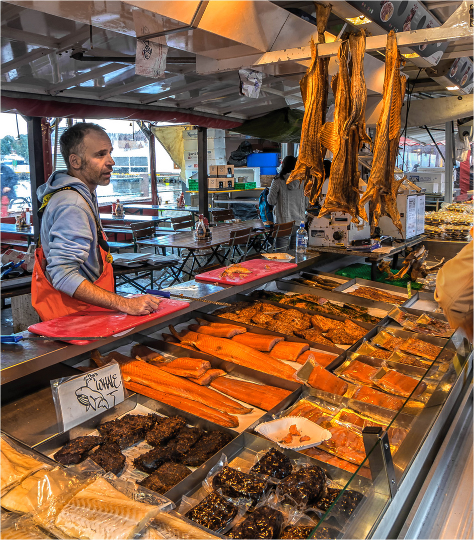 Fischmarkt in Bergen (Norwegen) Foto & Bild | street ...