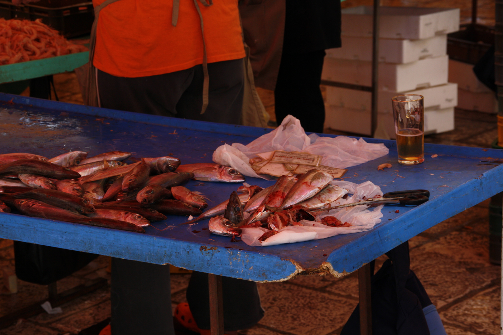 Fischmarkt Teil1 (40 Grad im Schatten)