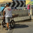 Fischverkäufer am Hafen von Trapani