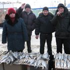 Fischverkäufer auf einem Markt in Mogilev, Weißrussland