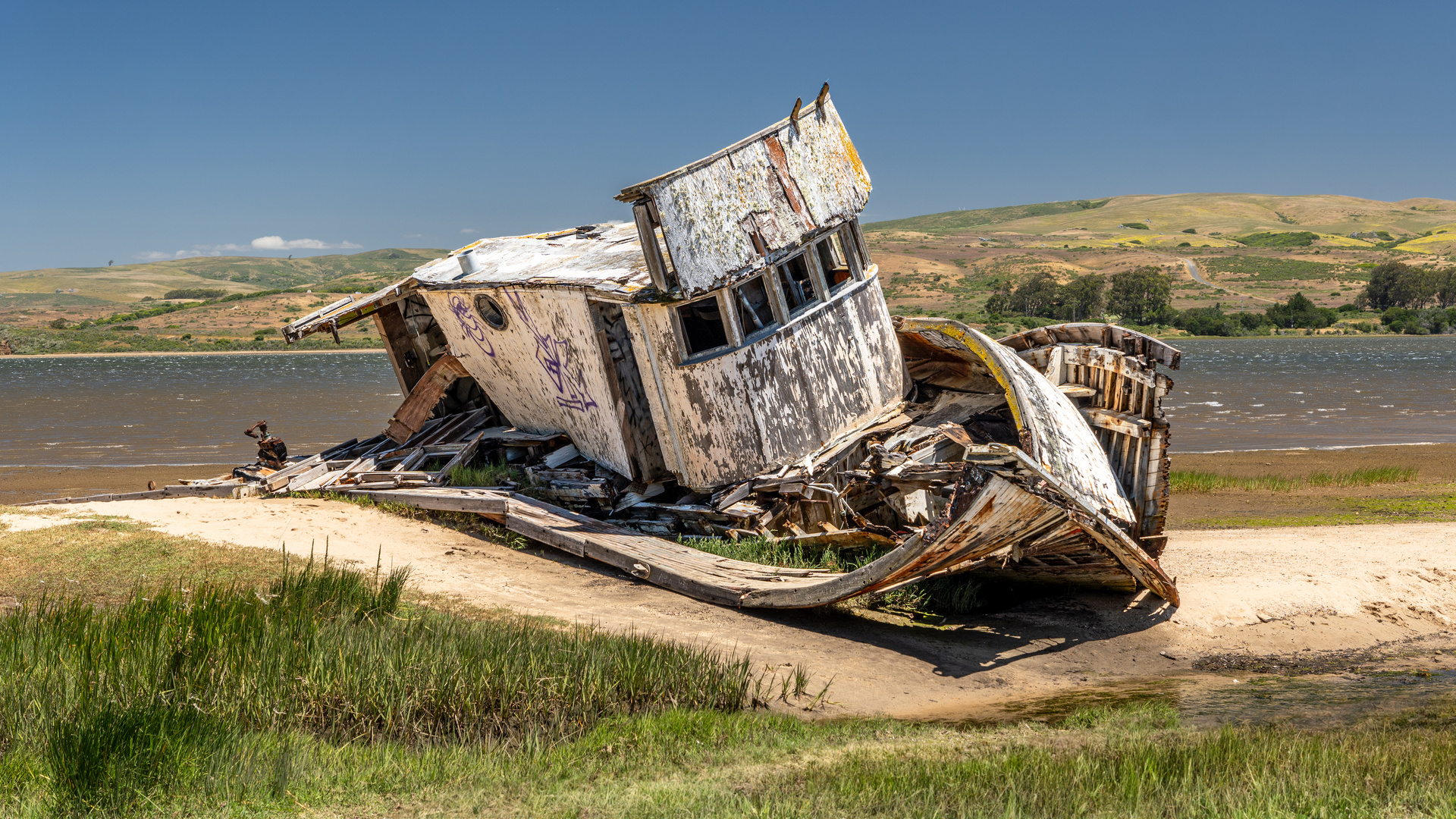 Fishing boat wreck at Tomales Bay - California