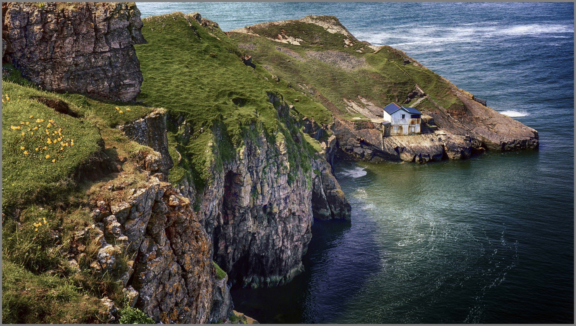 FISHING CABIN. RHOSSILI. WEST WALES.