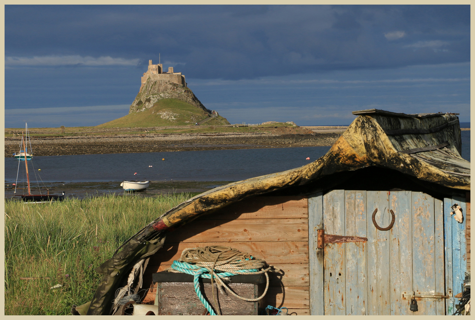 fishing hut 20 holy island