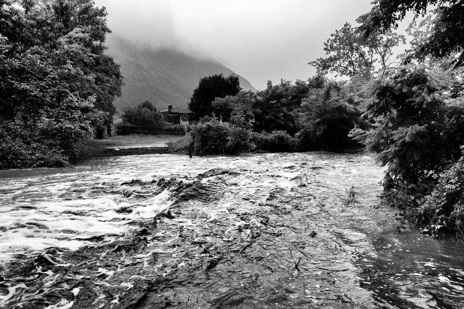 Fiume Froda in piena