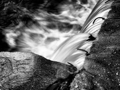 Fiume Giona, cascata 