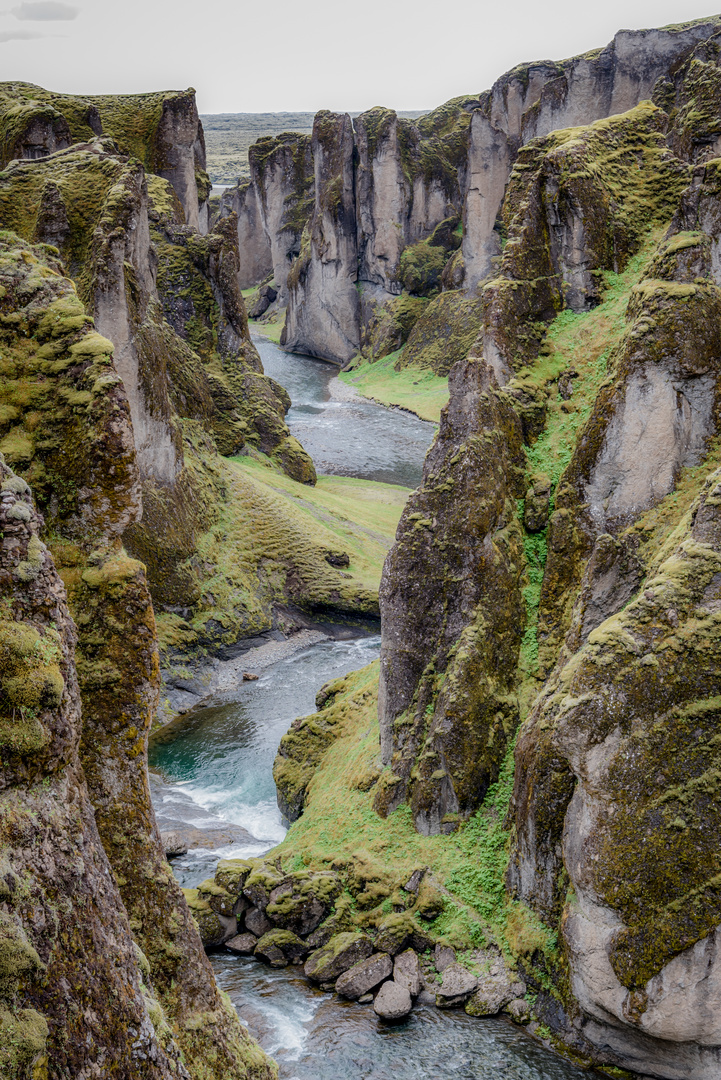 ... Fjadrargljufur Canyon ...