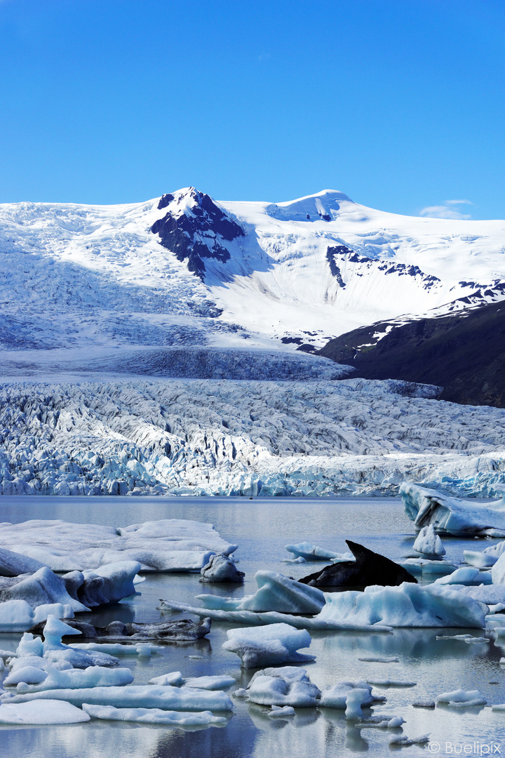 Fjallsárlón Glacier Lagoon (© Buelipix)