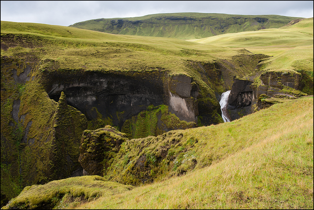 [ Fjaðrárgljúfur ]