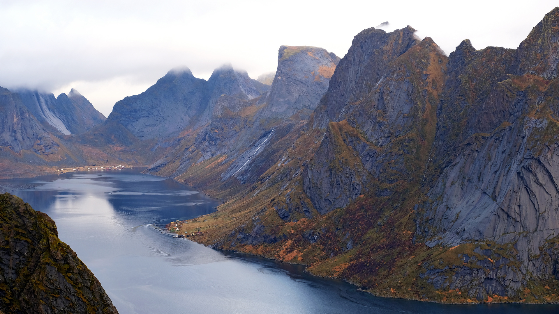 Fjord bei Reine - Lofoten 