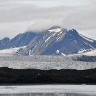 Fjord-Grundmoräne-Gletscher-Berge-Himmel