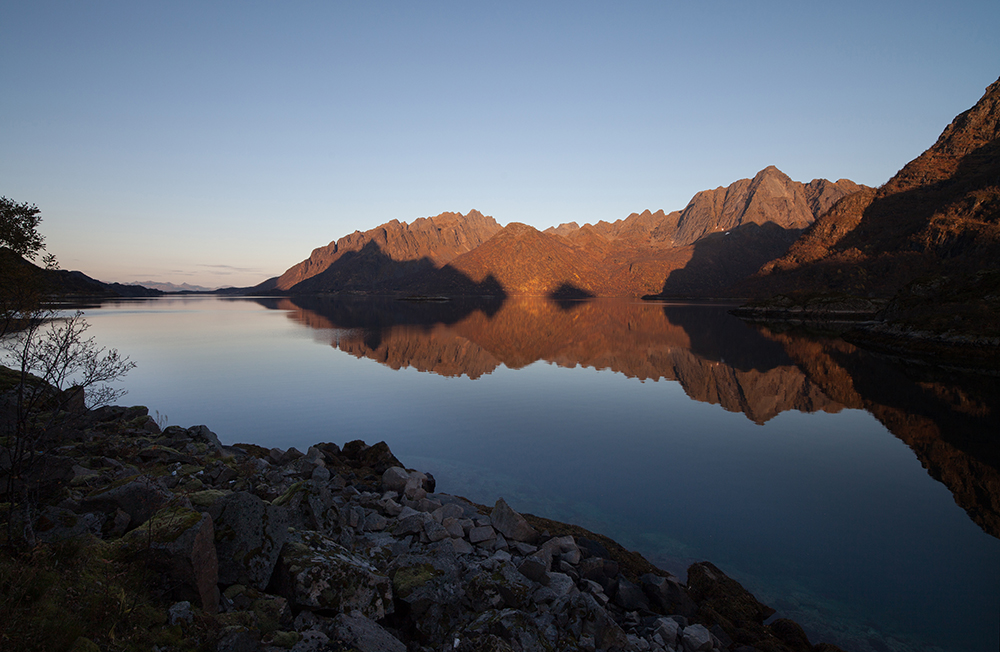 ...Fjord im Abendlicht...