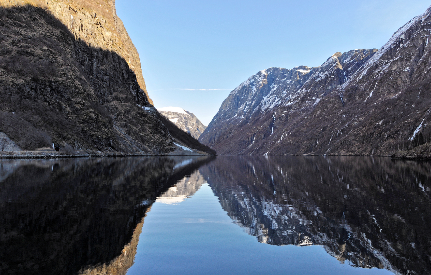 Fjord in bunt
