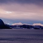 Fjord und Berge