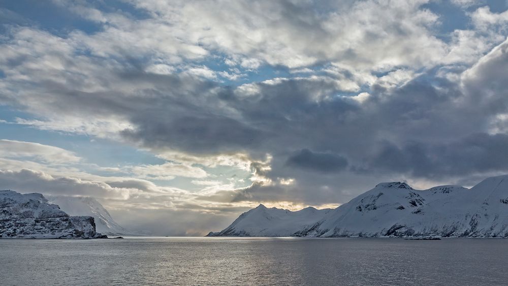 FJORDLANDSCHAFT bei OKSFJORD (Finnmark/NOR)