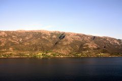 Fjordlandschaft im Abendlicht