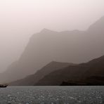 Fjordlandschaft Musandams im Dunst