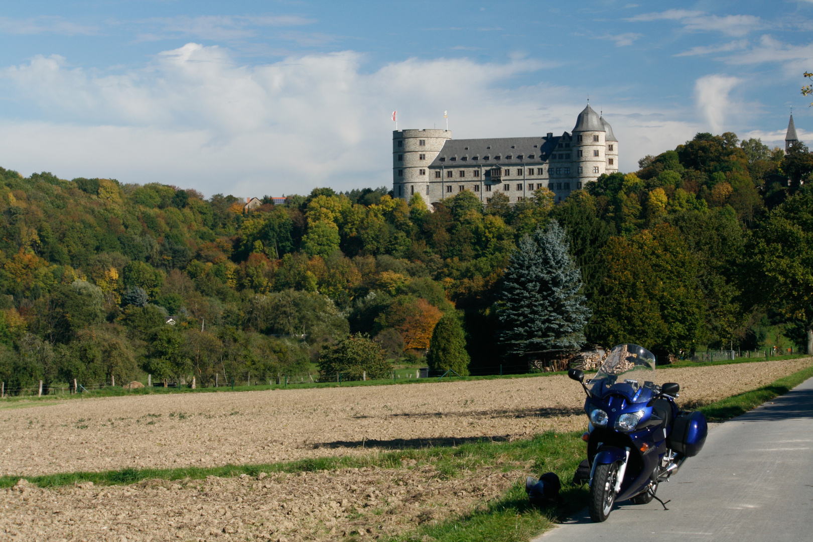 FJR 1300  - im Schatten der Burg