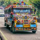 FJVS-Rider - buntes Jeepney in Bagiou