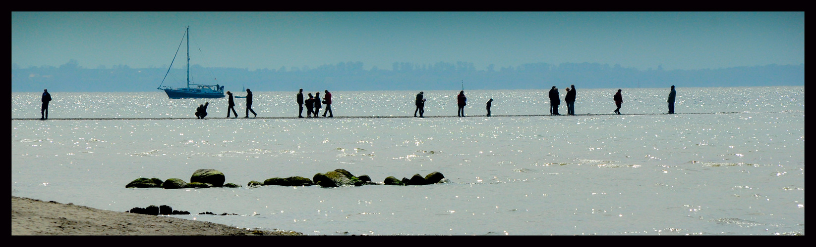 Flaches Land im Wasser