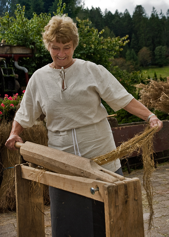 Flachsbrechen Flachsbrechen