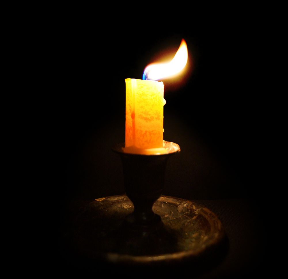 Flackernde Kerze - Bild & Foto von Jaag8 aus Bewegung - Fotografie
