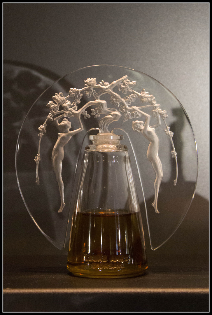 Flacon de parfum Lalique