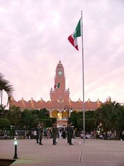 Flaggenparade in Merida