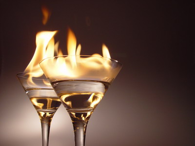 Flammen und Coctails