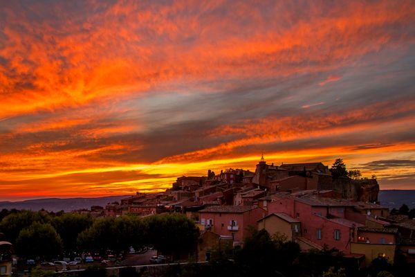 Flammender Abendhimmel