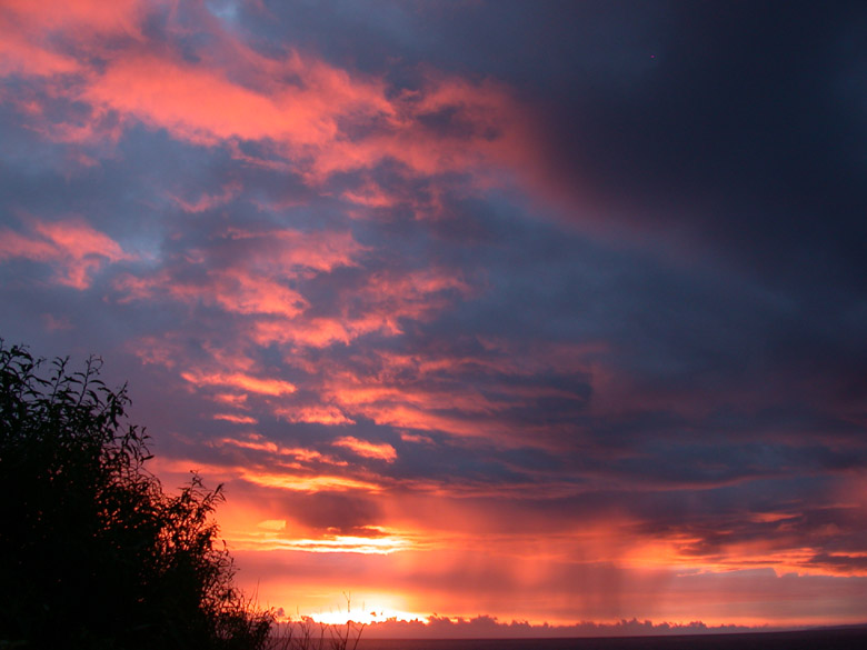 Flammender Himmel über Süd-Norwegen