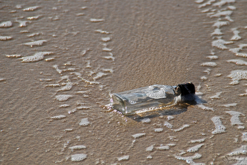 Flasche ohne Post - Botella sin correspondencia